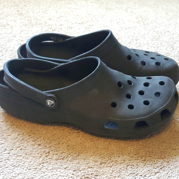 Crocs - Picture 1 of 7